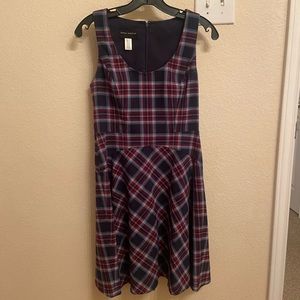 Navy red and white preppy plaid dress w flirty skirt fit, brand new condition